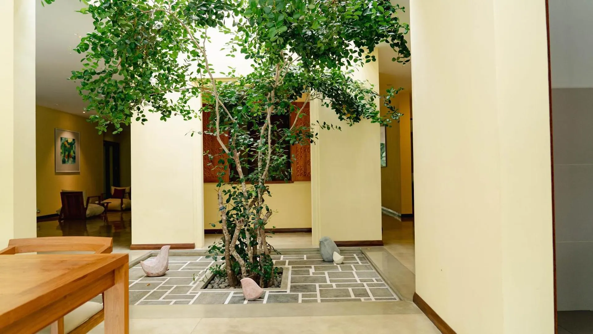 Hotel The Bloom Saffron Negombo