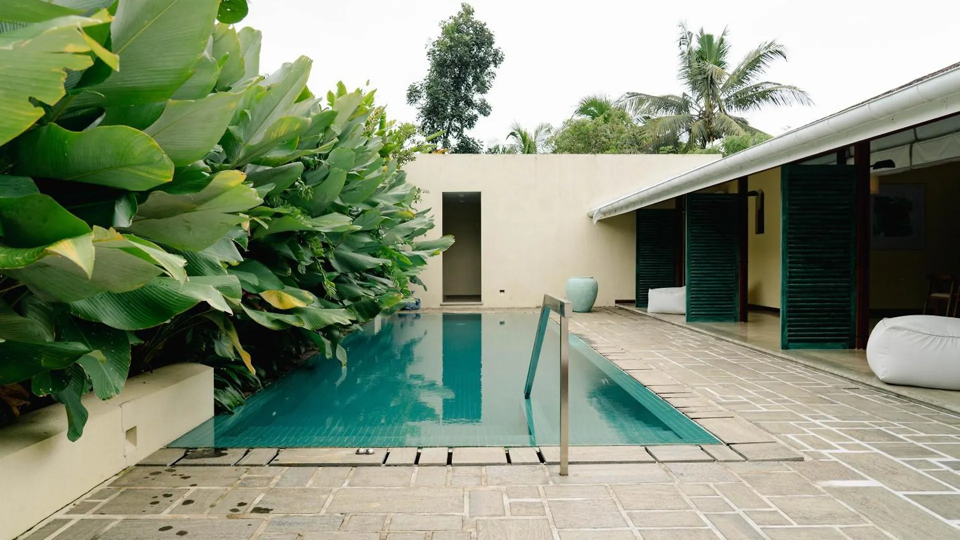 Hotel The Bloom Saffron Negombo