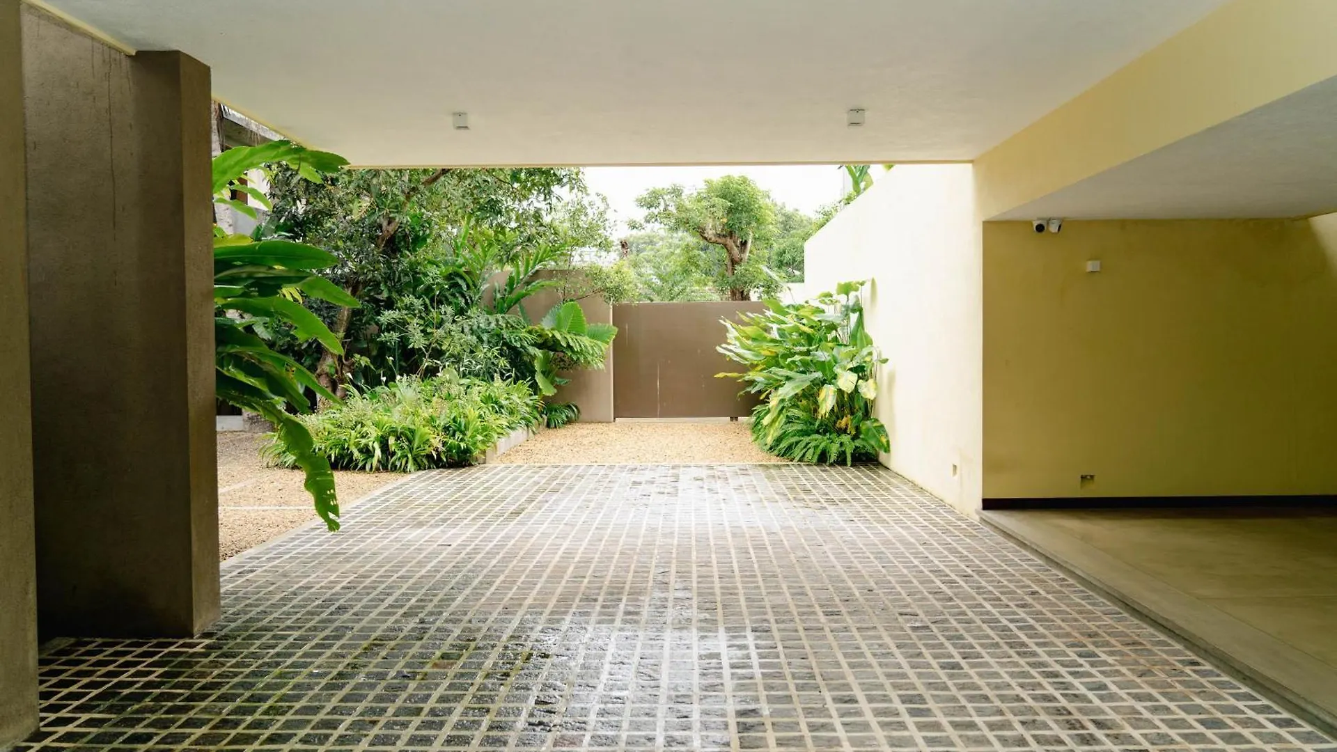 Hotel The Bloom Saffron Negombo Sri Lanka